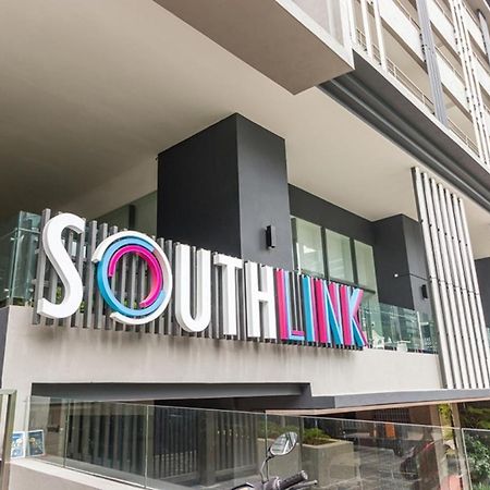 Aparthotel Southlink Bangsar South By Five Senses Kuala Lumpur Exterior foto